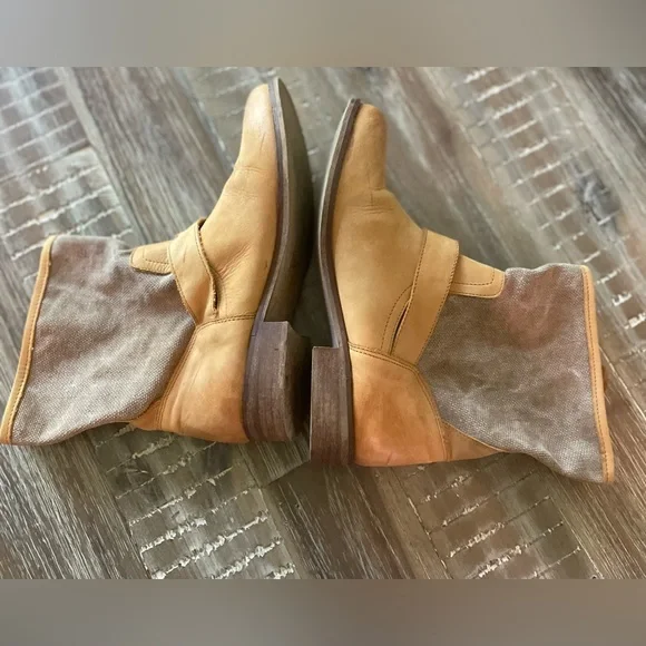 Anthropologie Lockeed tan burnished ankle boots booties. Made in Italy size 37 - Picture 11 of 11